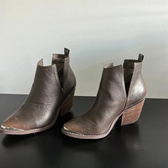 Not Rated Brown Cowgirl Booties - Picture 3 of 7